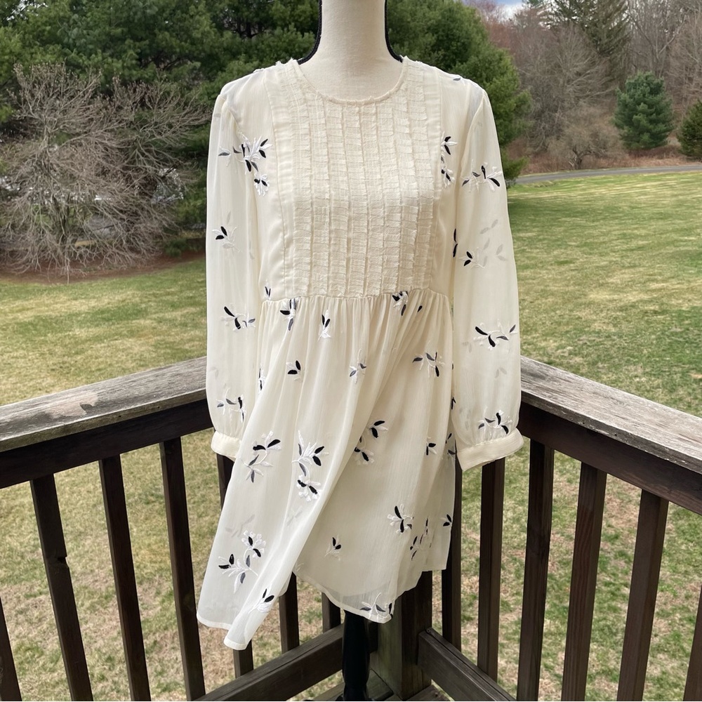 Anthropologie dress boho festival ruffles feminine floral embroidery soft girl L